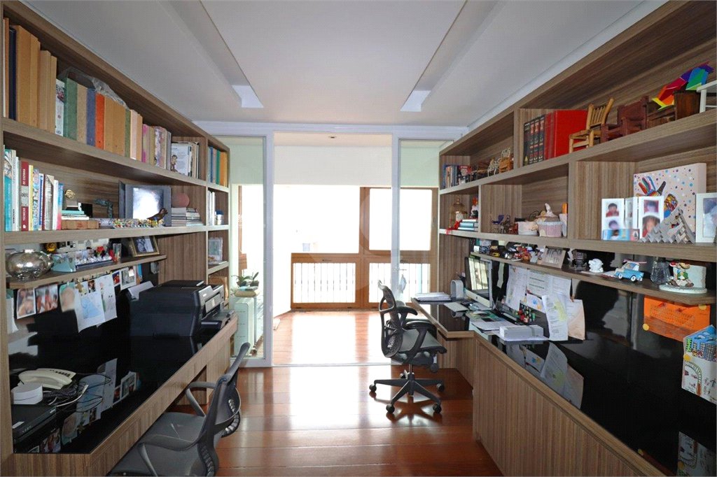 Apartamento à venda com 3 suítes em Vila Suzana, São Paulo, SP