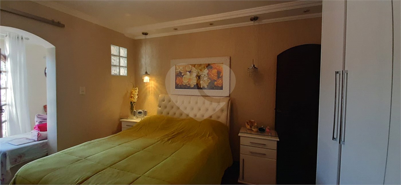 Sobrado à venda com 2 quartos em Horto, São Paulo, SP