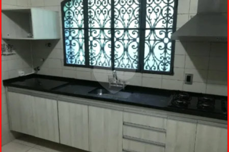 Sobrado à venda com 3 quartos, sendo 1 suíte, em Ferreira, São Paulo, SP