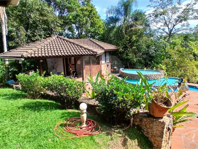 Casa à venda com 4 suítes no condomínio Sausalito, Mairiporã - SP