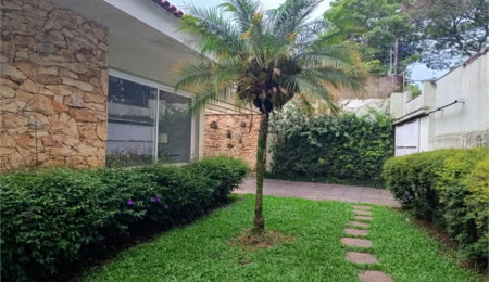 Casa Térrea à venda com 4 quartos, sendo 3 suítes, em Jardim Morumbi, São Paulo, SP