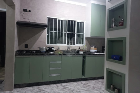Sobrado à venda com 3 quartos, sendo 1 suíte,  em Villa Di Cesar, Mogi das Cruzes, SP