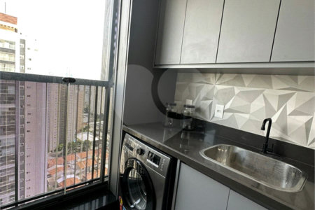Apartamento à venda com 3 suítes em Jardim das Acácias, São Paulo, SP