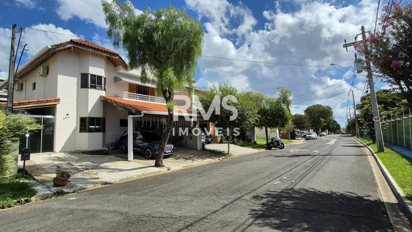 Casa à venda com 3 suítes no condomínio Granja Olga II, Sorocaba - SP
