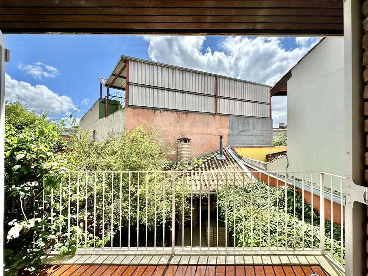 Sobrado à venda com 4 quartos, sendo 2 suítes, em Jardim Jussara, São Paulo, SP