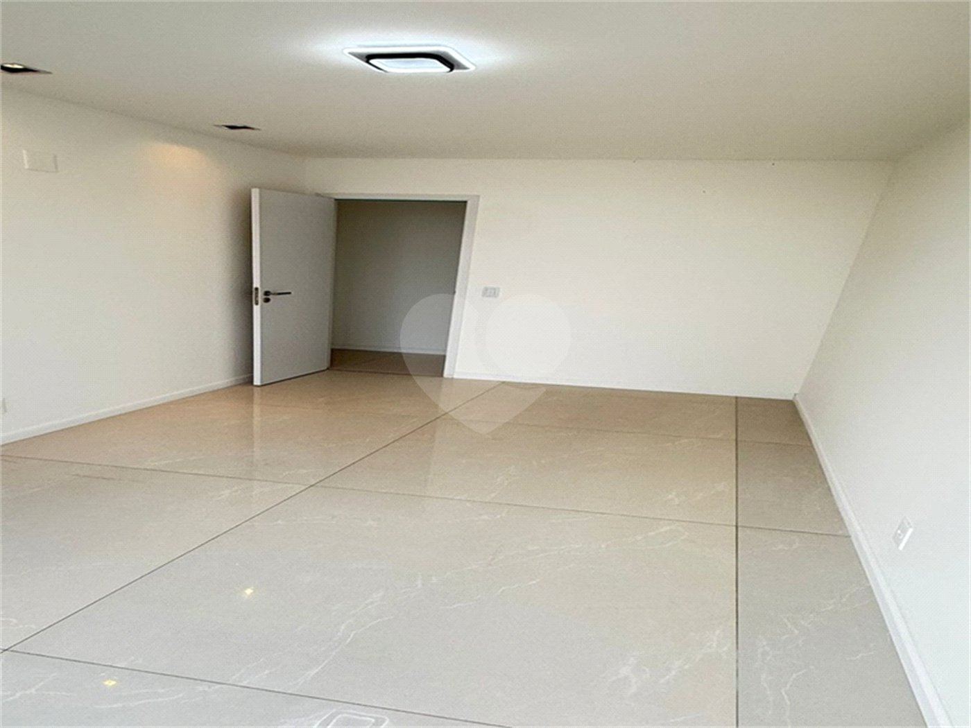 Apartamento à venda com 3 quartos, sendo 1 suíte,  em Recreio dos Bandeirantes, Rio de Janeiro, RJ