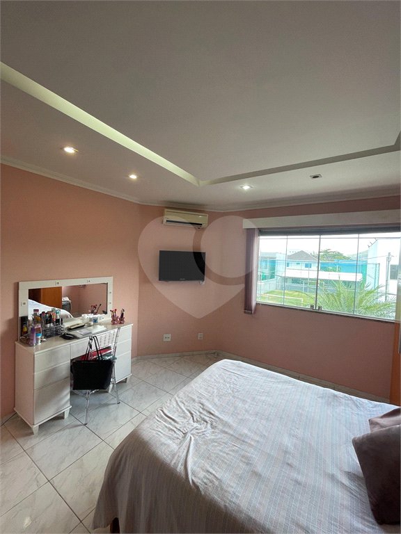 Casa à venda com 5 quartos, sendo 1 suíte, no condomínio Residencial Green Ville, Rio de Janeiro - RJ
