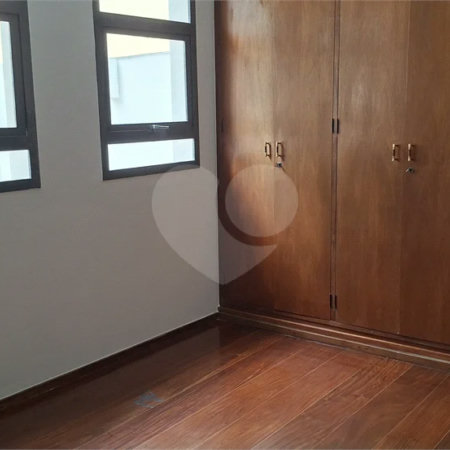 Casa à venda com 4 quartos, sendo 2 suítes,  em Jardim Marajoara, São Paulo, SP