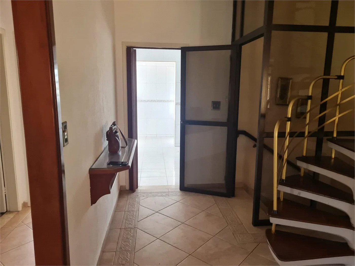 Sobrado à venda com 2 quartos, sendo 1 suíte, em Jardim Ivana, São Paulo, SP
