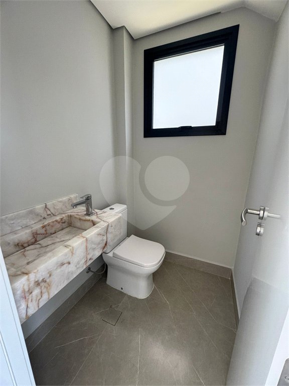 Casa à venda com 4 suítes no condomínio Villas do Golf, Itu - SP