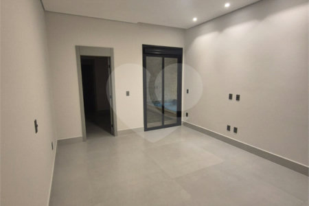 Casa à venda com 4 suítes no condomínio Residencial Dona Maria Candida, Indaiatuba - SP