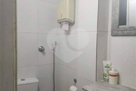 Sobrado à venda com 4 quartos, sendo 1 suíte, em Água Branca, São Paulo, SP