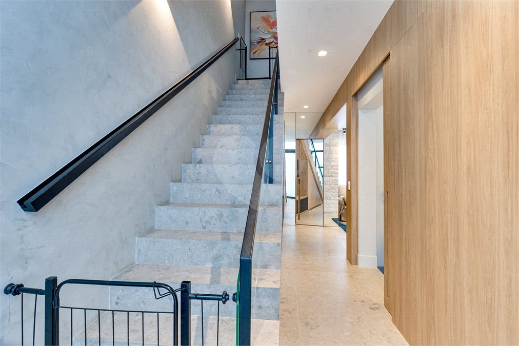 Casa à venda com 4 suítes no condomínio Jardim Flora, São Paulo - SP