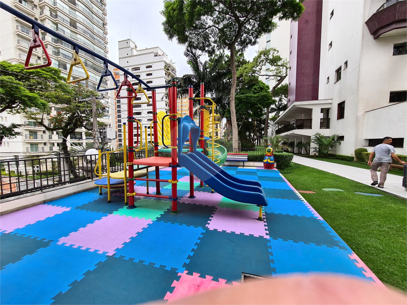 Apartamento à venda com 3 suítes em Água Fria, São Paulo, SP