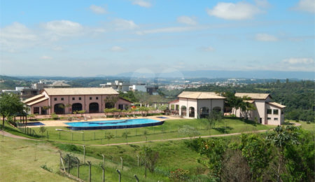 Terreno à venda com 1 suíte no condomínio Residencial Campo de Toscana, Vinhedo - SP