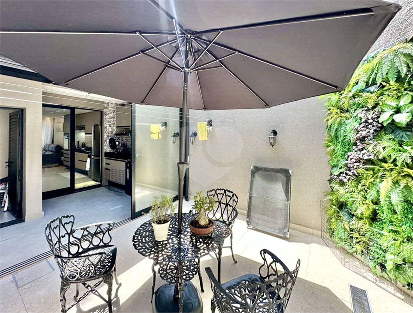 Casa à venda com 2 suítes no condomínio Gran Loft, Cotia - SP