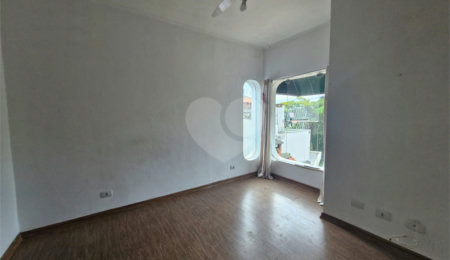 Casa à venda com 3 quartos, sendo 2 suítes,  em Jardim Franca, São Paulo, SP