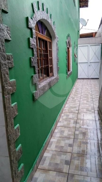 Sobrado à venda com 3 quartos, sendo 1 suíte, em Tremembé, São Paulo, SP