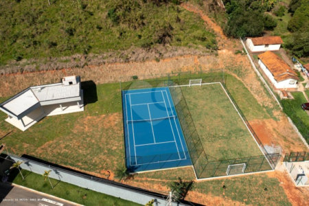 Casa à venda com 3 suítes no condomínio Associação dos Moradores do Loteamento Alto da Floresta, Bom Jesus dos Perdões - SP