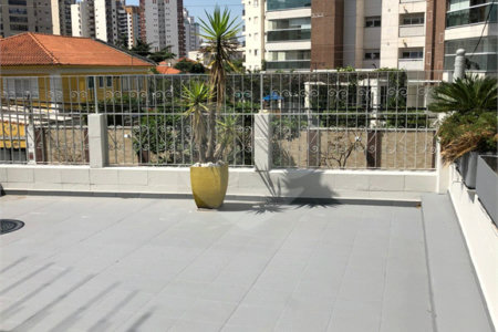 Sobrado à venda ou para alugar com 4 quartos, sendo 1 suíte, em Vila Regente Feijó, São Paulo, SP