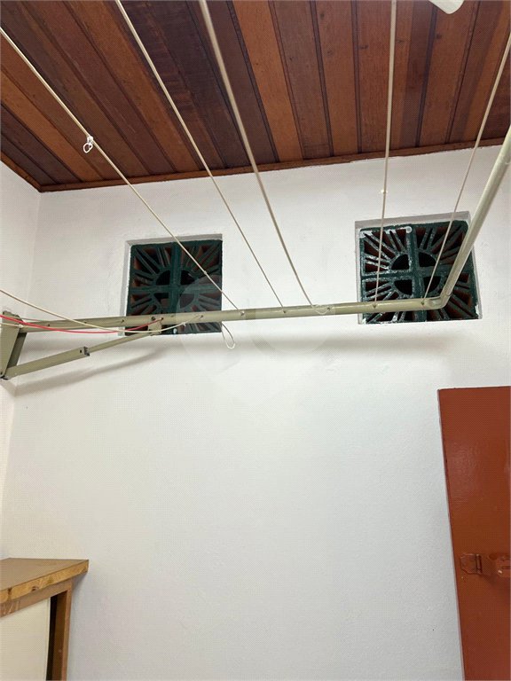 Sobrado à venda com 5 quartos, sendo 2 suítes, em Vila Universitária, São Paulo, SP