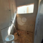 Casa em Construção com Área Gourmet e Piscina no Condomínio Damha II