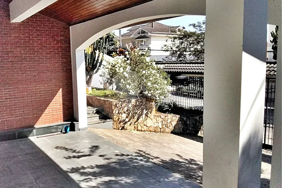 Sobrado à venda com 4 quartos, sendo 2 suítes, em Santana, São Paulo, SP