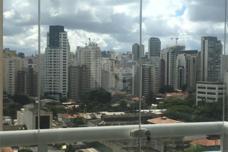 Apartamento à venda com 3 quartos, sendo 1 suíte, em Vila Olímpia, São Paulo, SP