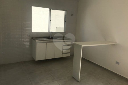 Casa de Vila à venda com 2 quartos em Jardim São Felipe, Atibaia, SP