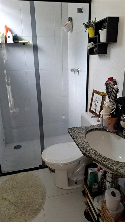 Casa à venda com 3 quartos, sendo 1 suíte, no condomínio Moradas do Horto, São Paulo - SP
