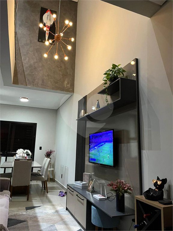 Casa à venda com 3 quartos, sendo 1 suíte, no condomínio Horto Florestal Villagio, Sorocaba - SP