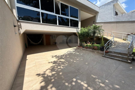 Sobrado à venda com 5 quartos, sendo 3 suítes, em Jardim Franca, São Paulo, SP