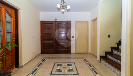 Casa à venda com 3 quartos, sendo 1 suíte,  em Interlagos, São Paulo, SP
