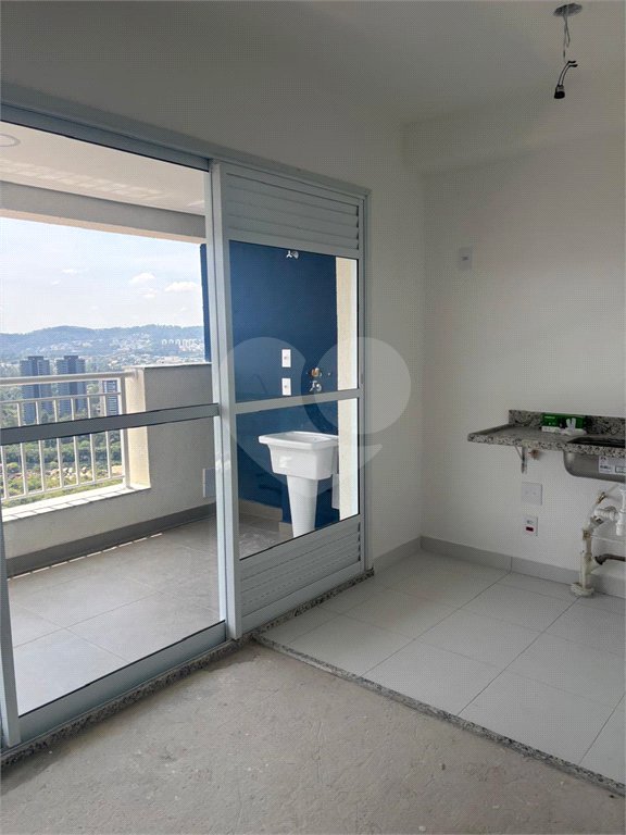 Apartamento à venda com 3 quartos, sendo 1 suíte,  em Barueri, Barueri, SP