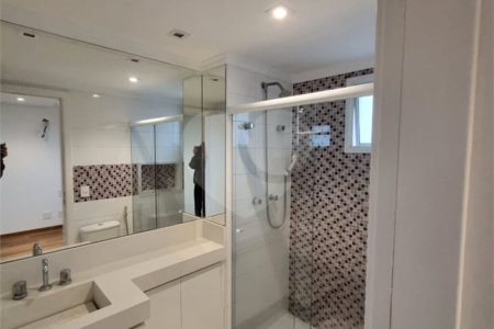 Apartamento à venda com 3 suítes em Santa Teresinha, São Paulo, SP