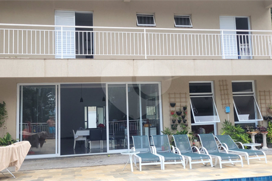 Casa à venda ou para alugar com 3 suítes no condomínio Sausalito, Mairiporã - SP