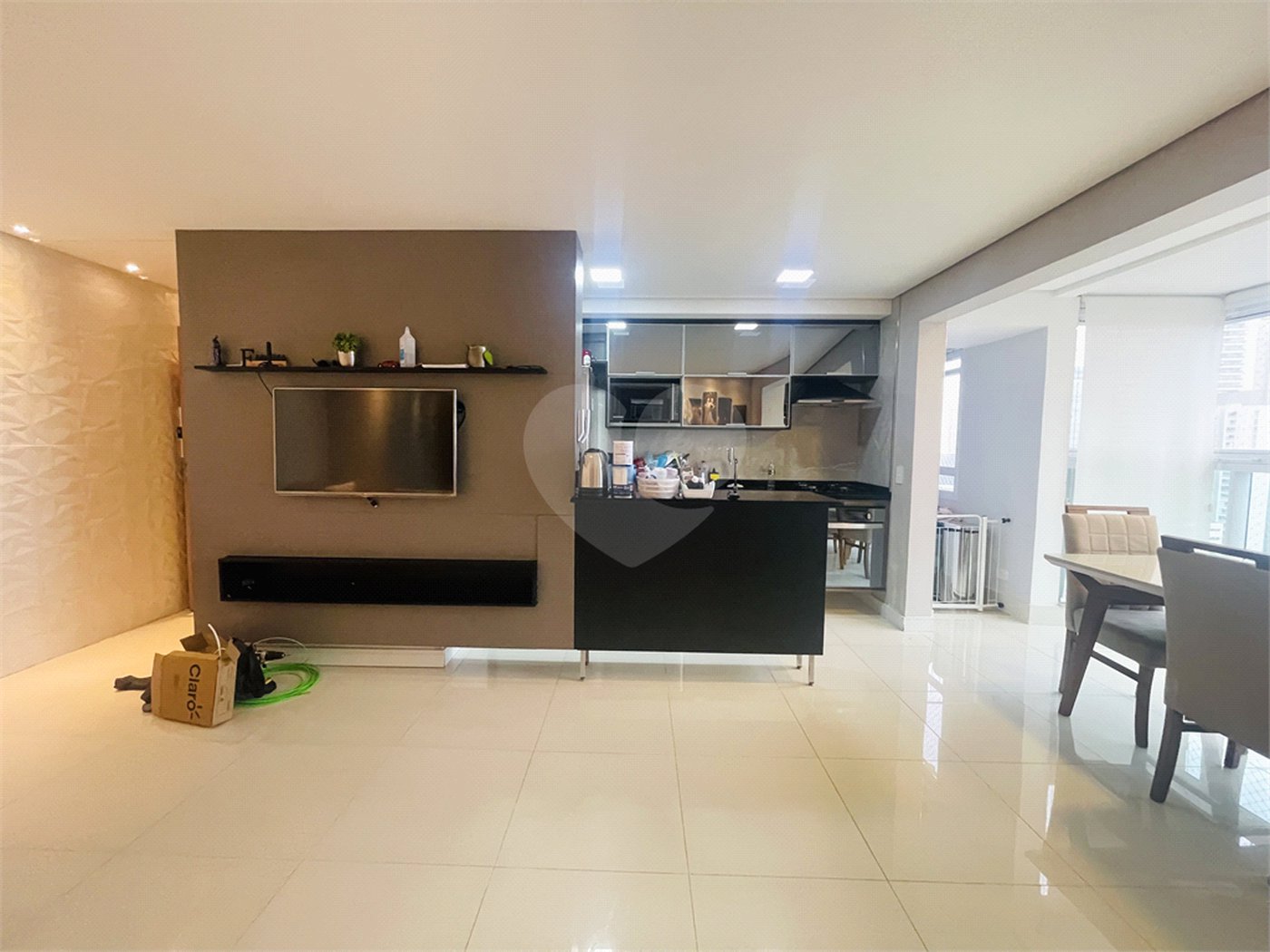 Apartamento à venda com 2 suítes em Vila Scarpelli, Santo André, SP
