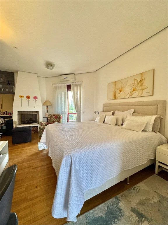 Apartamento à venda com 4 suítes em Vila Suzana, São Paulo, SP