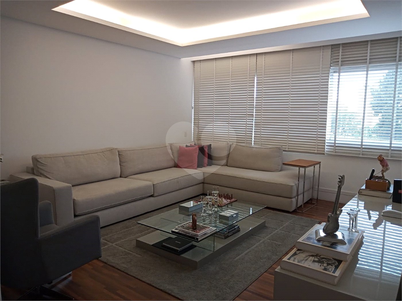 Apartamento à venda com 3 quartos, sendo 1 suíte, em Higienópolis, São Paulo, SP