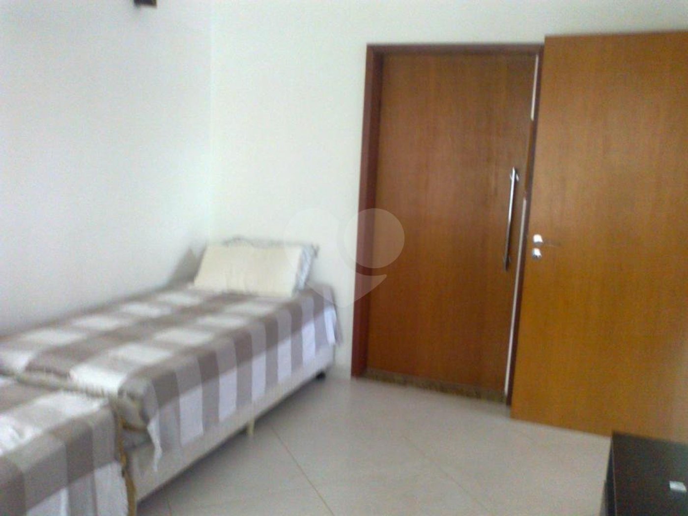 Sobrado à venda com 5 suítes em Enseada, Bertioga, SP
