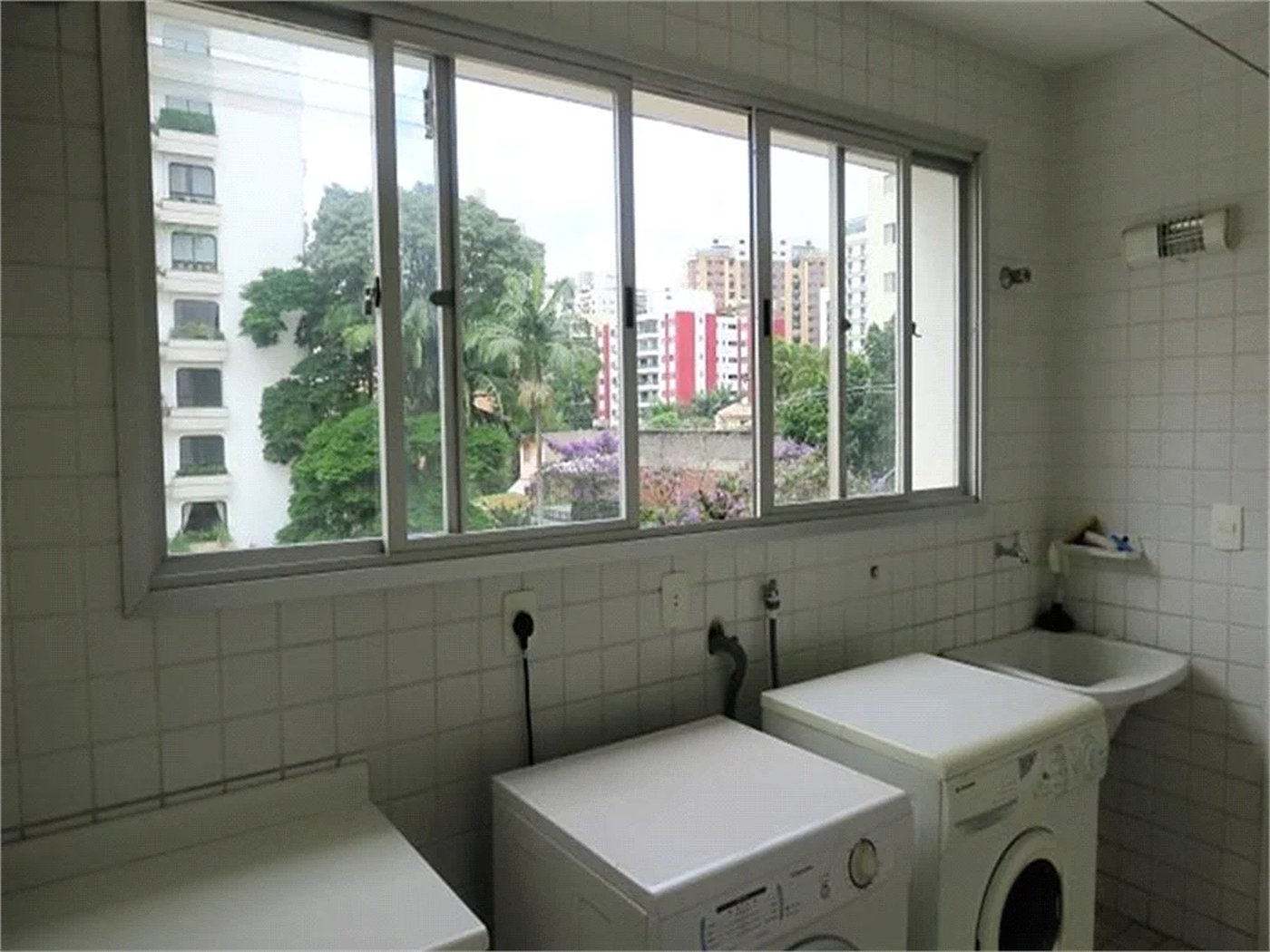 Apartamento à venda com 3 quartos, sendo 1 suíte, em Real Parque, São Paulo, SP