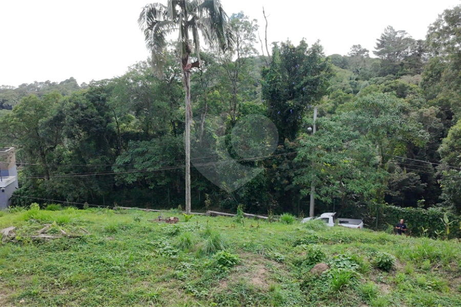Casa à venda no condomínio Jardim da Montanha I, Mairiporã - SP