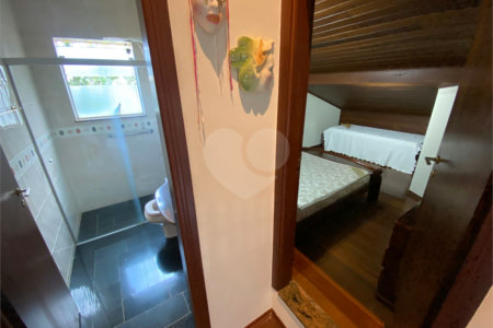 Casa térrea no Condomínio Parque Faber I