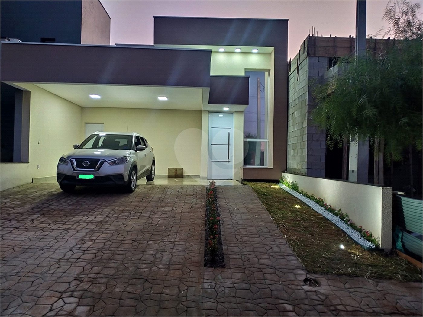 Casa à venda com 3 quartos, sendo 1 suíte, no condomínio Terras da Estância, Paulínia - SP