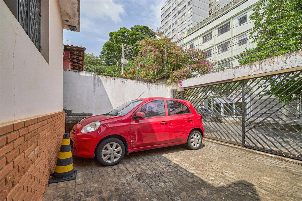 Sobrado à venda com 2 suítes em Granja Julieta, São Paulo, SP