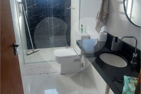 Casa à venda com 3 suítes no condomínio Riviera dos Pássaros, Joanópolis - SP