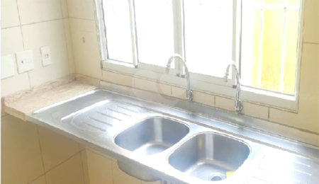 Sobrado à venda com 3 quartos, sendo 1 suíte,  em Cidade São Francisco, São Paulo, SP