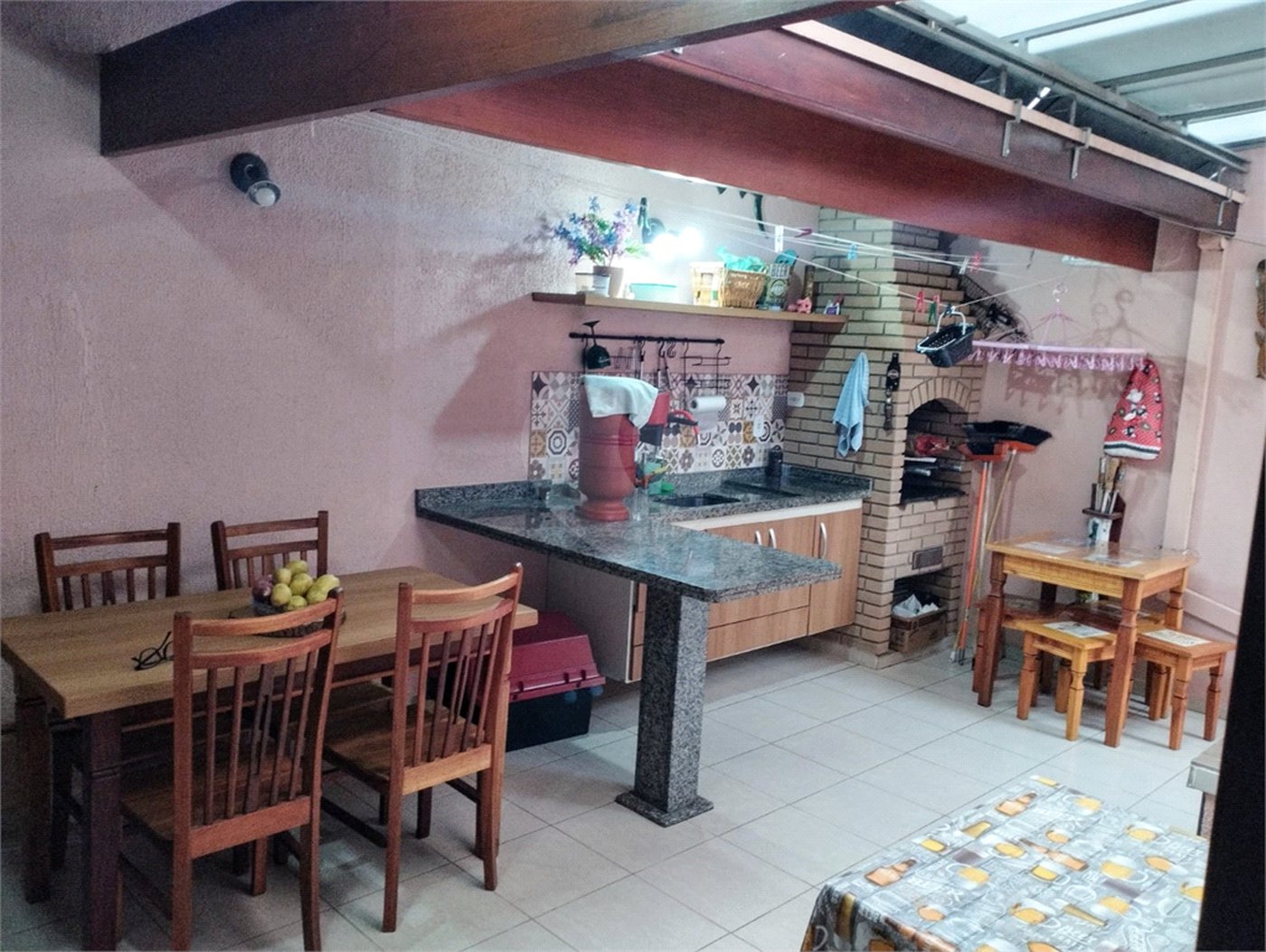 Sobrado à venda com 3 quartos, sendo 1 suíte, em Bosque dos Eucaliptos, São José dos Campos, SP