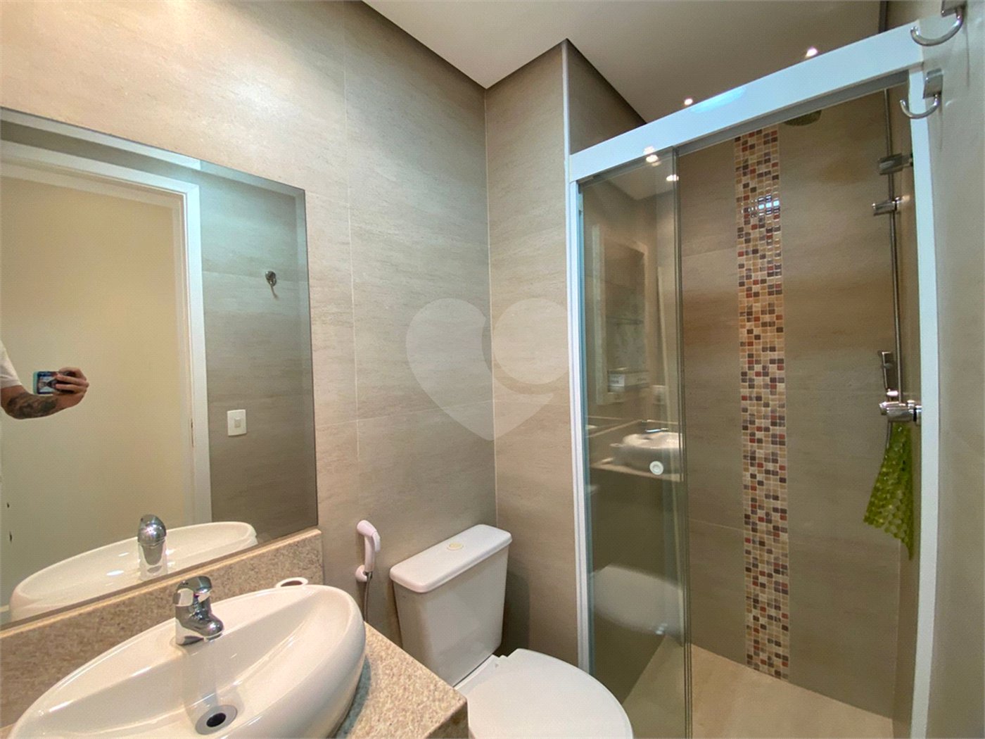 Apartamento à venda ou para alugar com 2 quartos, sendo 1 suíte, em Parada Inglesa, São Paulo, SP