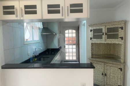Casa à venda com 3 quartos, sendo 1 suíte,  no condomínio Vilagio Viccino, São Paulo - SP